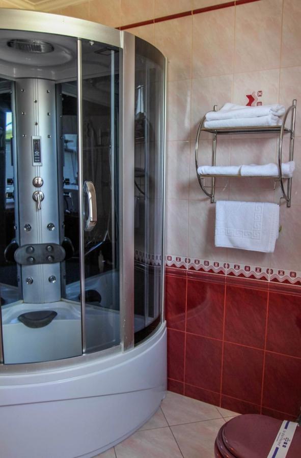 Hotel Гостинний Маєток Myla Exteriér fotografie